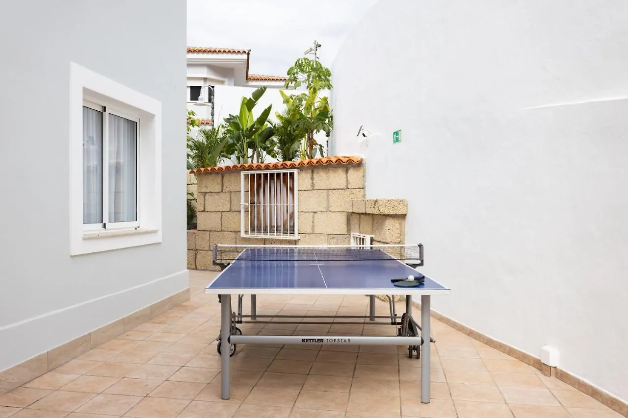 אדחה Villa Exotica